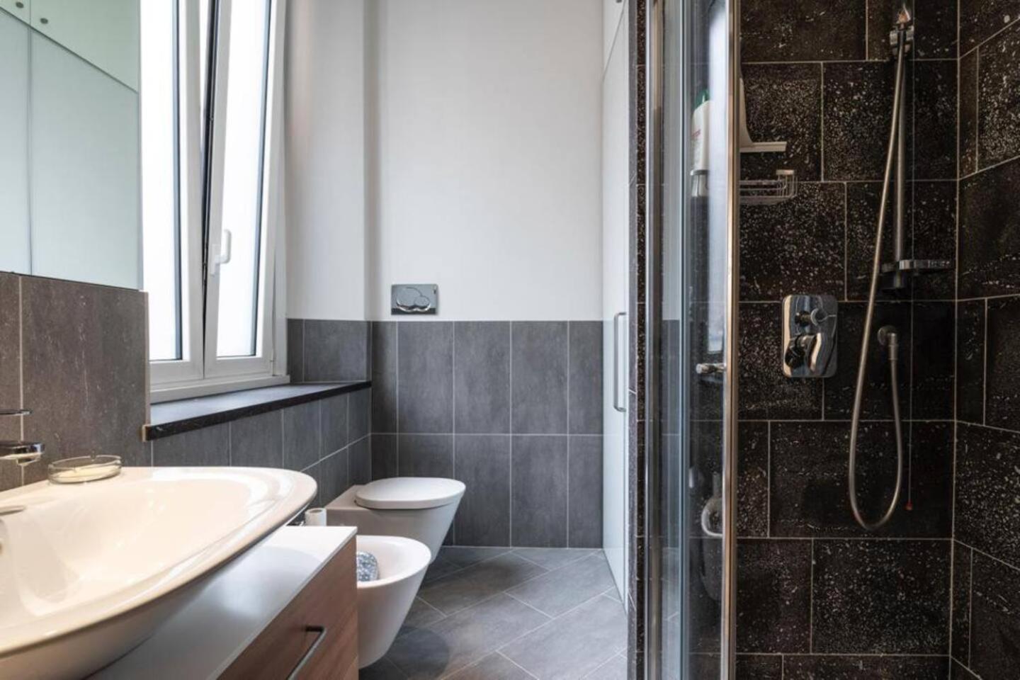 Real Jewel In Milano Cadorna Lejlighed Eksteriør billede